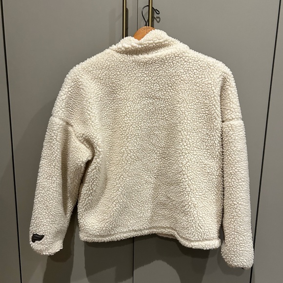Fabletics White Sherpa Jacket - Picture 3 of 3